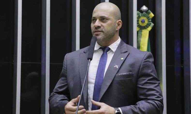 Daniel Silveira foi condenado pelo STF por estimular atos antidemocrticos