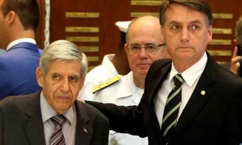 O ministro-chefe do GSI, Augusto Heleno, e o presidente da Repblica, Jair Bolsonaro(foto: Ernesto Rodrigues/Estado Contedo)