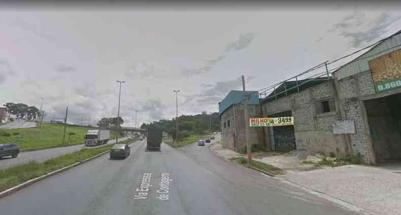 A pista em direção a Betim está totalmente interditada(foto: Reprodução / Google Street View)