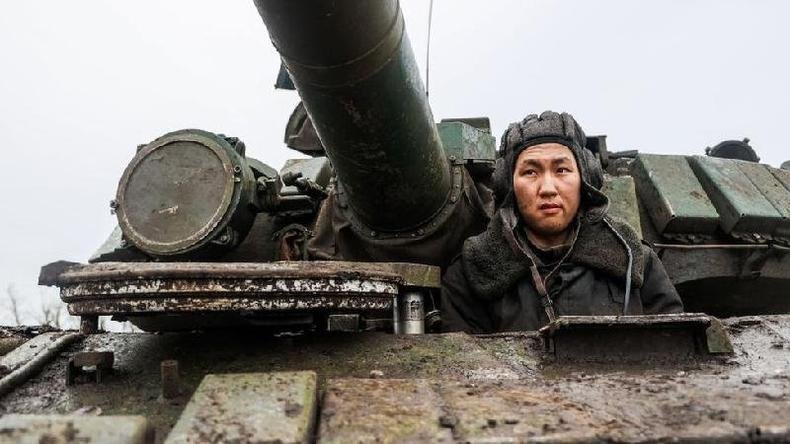 Exerc�cios militares perto de Rostov-on-Don
