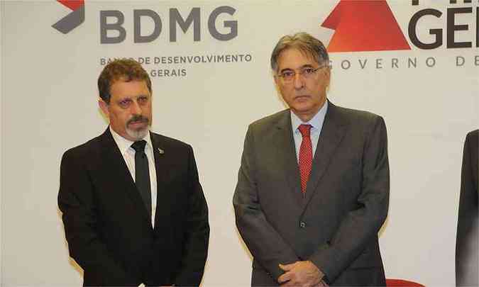 O governador Fernando Pimentel participou, nesta quarta-feira, da solenidade de posse do presidente do BDMG, Marco Aurlio Crocco(foto: Beto Novaes/EM/D.A Press)