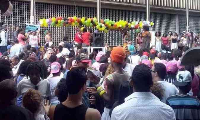 Concentrao foi marcada por apresentaes e intervenes artsticas no Centro da capital(foto: Divulgao)