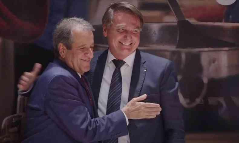 Bolsonaro e Valdemar Costa Neto, em cerimônia de filiação