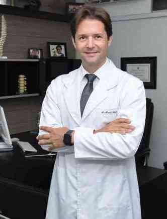 O médico ortopedista Daniel Oliveira