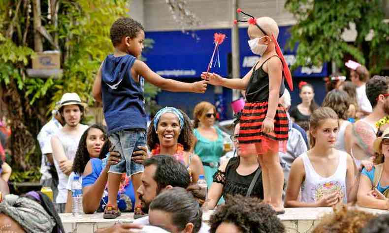 Sofia Medeiros e Jonathan Arthur, na poca ambos com 4 anos, no carnaval de BH em 2016(foto: Juarez Rodrigues/EM/D.A Press)