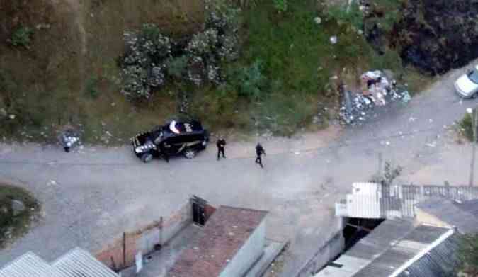 Um helicptero da Polcia Militar (PM) foi utilizado na operao(foto: Polcia Federal / Divulgao)