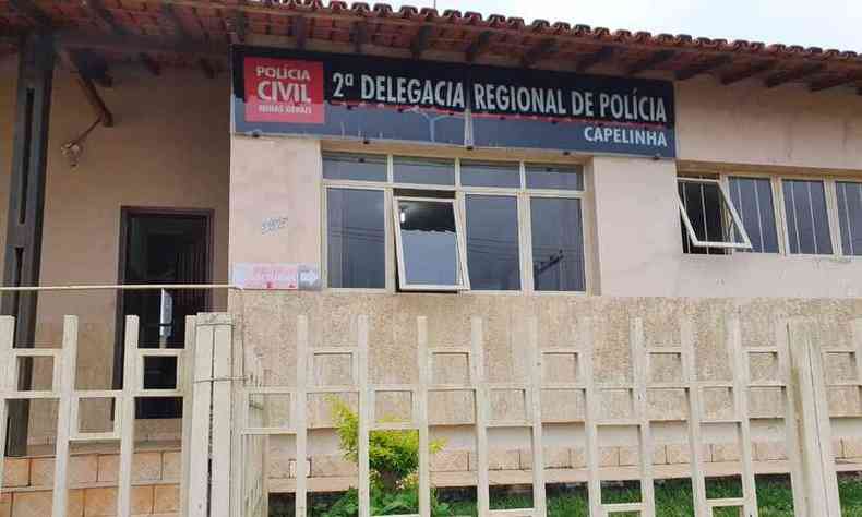 A mulher foi encaminhada  delegacia de Polcia Civil de Capelinha, a 28 quilmetros de Angelndia(foto: Divulgao/ Polcia Civil)