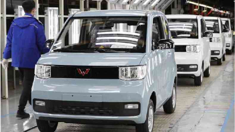 O Hong Guang Mini EV est sendo construdo em uma joint venture conhecida como Wuling com a gigante automobilstica americana General Motors (GM)