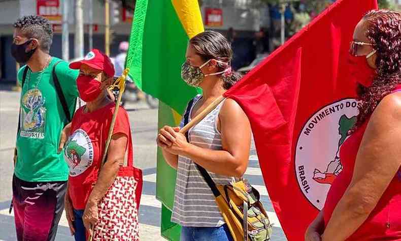 O grito dos excludos 2020 teve formato diferente, apenas com a presena dos lderes dos movimentos, todos de mscara(foto: Frente Brasil Popular/Divulgao)