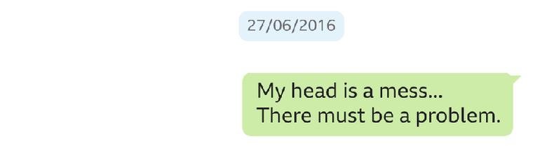 Mensagem escrita por Lucy Letby, datada de 27 de junho de 2016. Diz: Minha cabe�a est� um caos... Deve haver um problema.