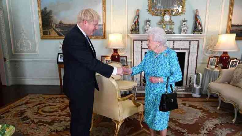 Boris Johnson e a rainha Elizabeth 2ª