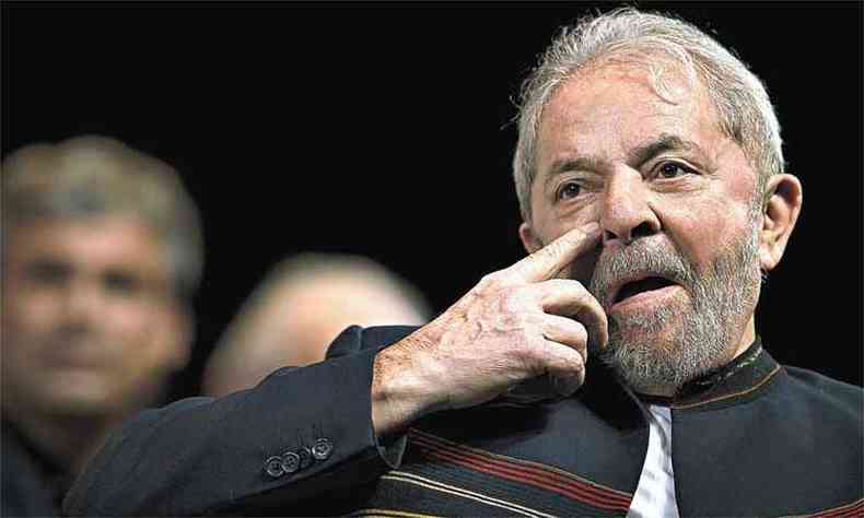 Lula confirmou que vai hoje para a capital gacha agradecer a solidariedade(foto: MAURO PIMENTEL/AFP)