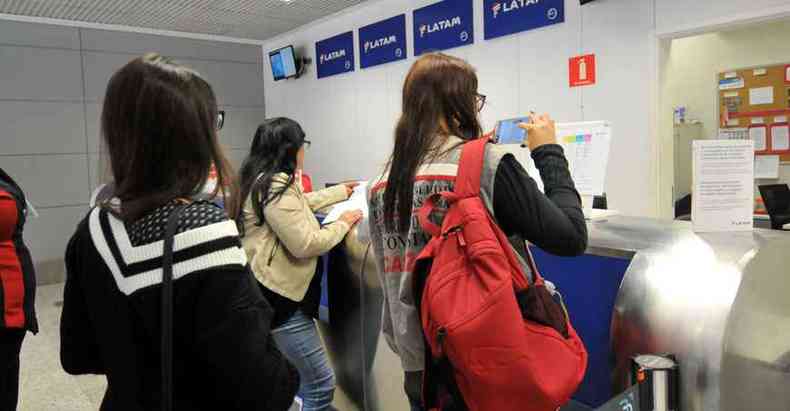 Passageiros com destino onde h coronavrus podem trocar data de embarque (foto: Jair Amaral/EM/D.A Press %u2013 28/7/17)