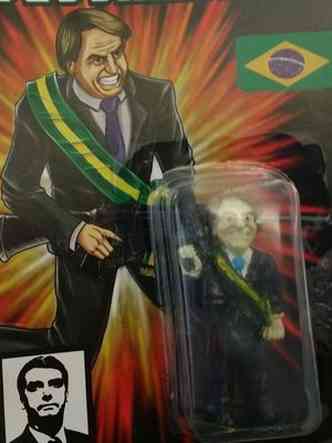 Bolsonaro se divertiu ao ver o boneco e disse no ter nada com isso(foto: Gladyston Rodrigues / EM /D.A. Press)