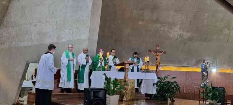 Sacerdotes na celebrao