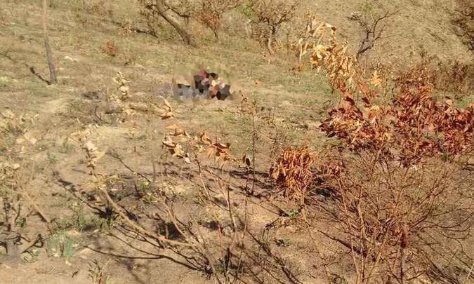 Homem com roupas de ciclista foi amarrado e torturado(foto: Corpo de Bombeiros/Divulgação) Homem com roupas de ciclista foi amarrado e torturado(foto: Corpo de Bombeiros/Divulgação)