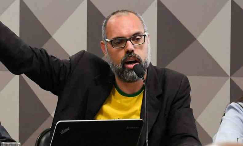 Allan dos Santos durante reunio da CPMI das Fake News, em novembro de 2019