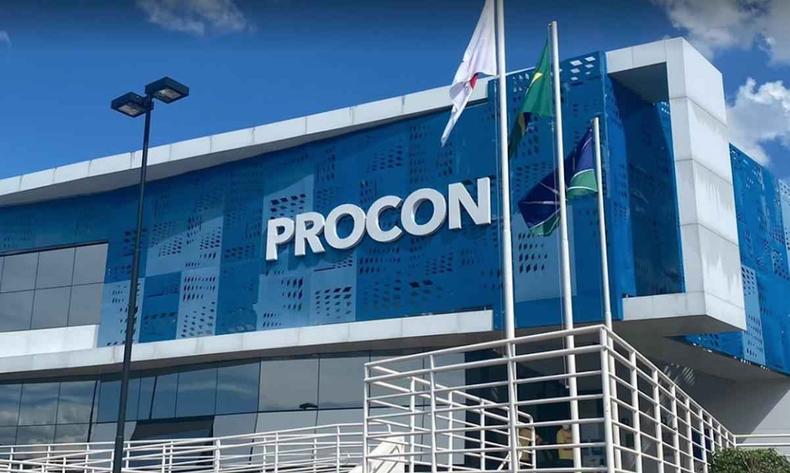 Comrcio deve tirar produto da prateleira, diz superintendncia
