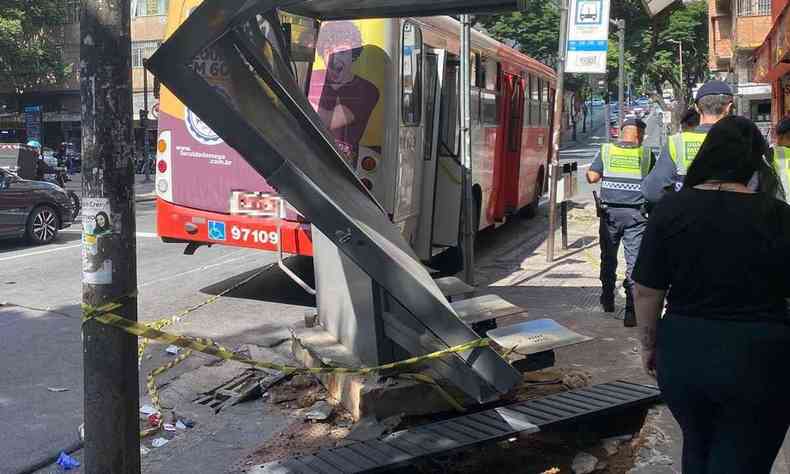 Imagem do acidente no centro de Belo Horizonte