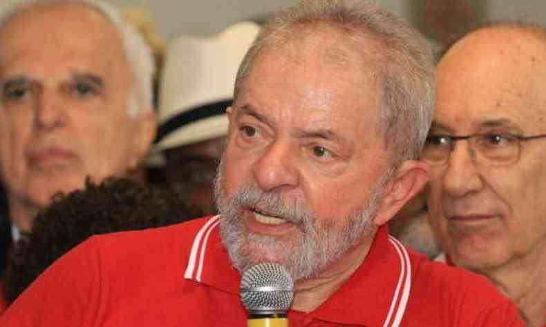 Lula quer que a troca de comando se d ainda este ano(foto: Roberto Parizotti / Cut)