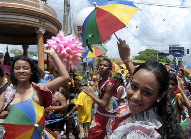 Frevo mulher: As origens de um hino atemporal do carnaval