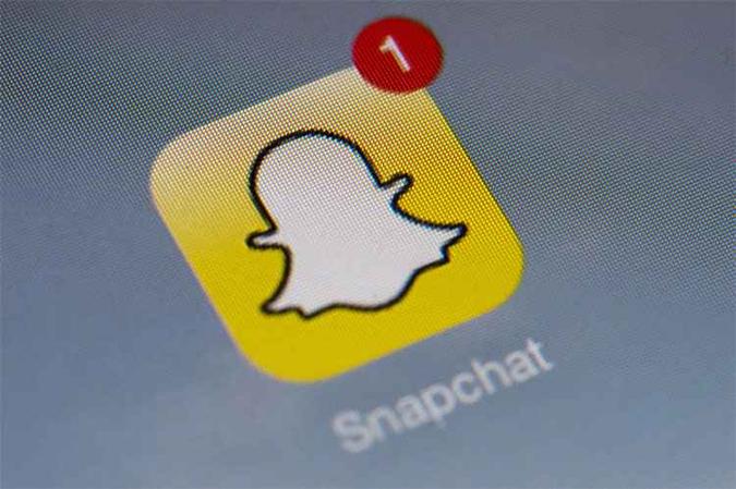 Aumento é espetacular se comparado a outras redes sociais, como o Facebook, que na semana passada registrou 8 bilhões de visualizações de vídeos diárias(foto: AFP PHOTO / LIONEL BONAVENTURE ) Aumento é espetacular se comparado a outras redes sociais, como o Facebook, que na semana passada registrou 8 bilhões de visualizações de vídeos diárias(foto: AFP PHOTO / LIONEL BONAVENTURE )
