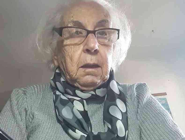 Neuza Guerreiro de Carvalho, de 92 anos, biloga