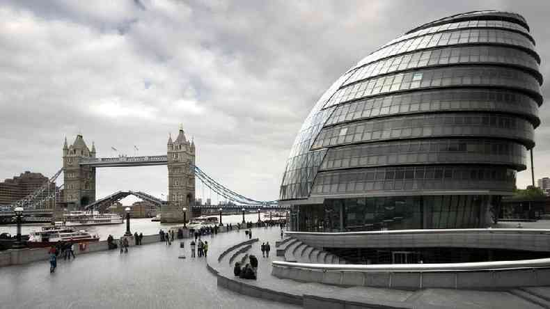 A sede da prefeitura de Londres  um dos exemplos do uso da forma ovoide na arquitetura