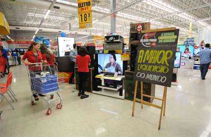  Black Friday no supermercado Extra em Belo Horizonte, anuncia uma mega liquidao (foto: Beto Novaes/EM/D.A Press)