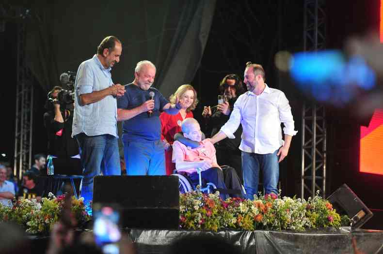  Chico Ferramenta ao lado de Lula e Kalil durante campanha no Vale do Ao em setembro de 2022