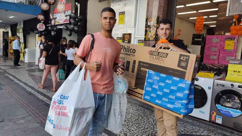 Na foto, o casal Joo Pedro Teodoro e Andr Lima