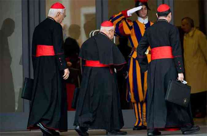 Cardeais chegam para reunio no Vaticano(foto: AFP PHOTO / JOHANNES EISELE )
