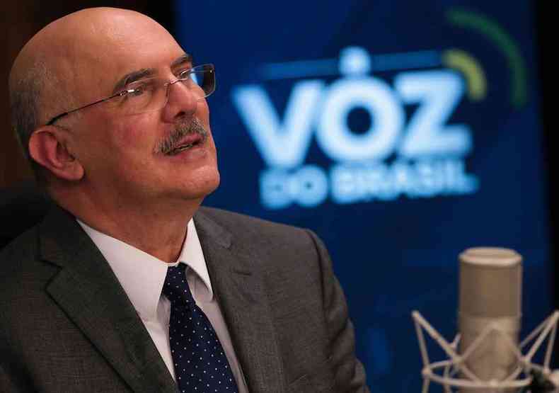 Ministro da Educao no programa 'A Voz do Brasil'