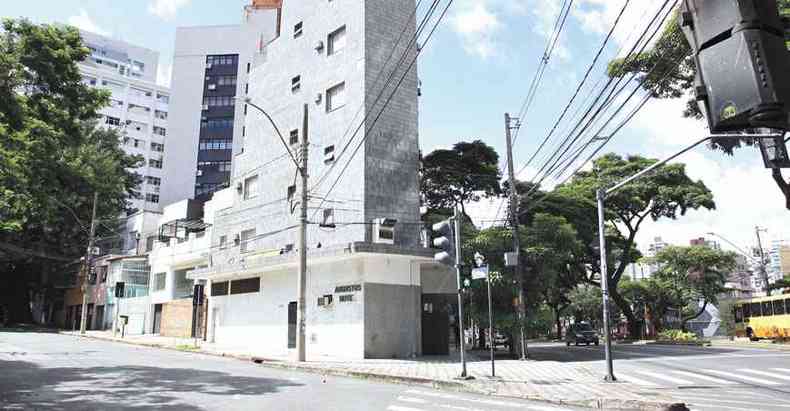 Ruas com poucos carros ou vazias, por causa do isolamento, tm contribudo para a melhora da qualidade do ar em Belo Horizonte