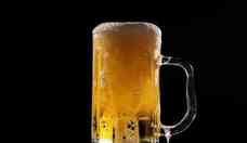 Beber duas cervejas por dia pode diminuir risco de demncia; entenda