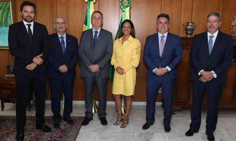 Novo ministro da Casa Civil, Ciro Nogueira (PP-PI) compartilha foto da 'posse' nas redes sociais(foto: Reproduo/Twitter)