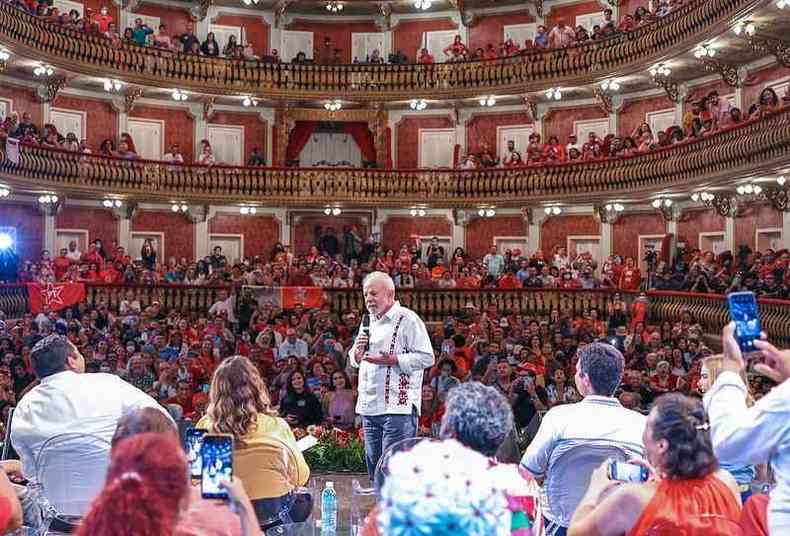 Lula faz comcio em Belm