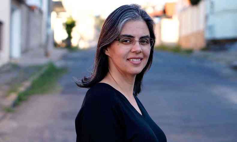 Professora e pesquisadora do campo da leitura, escritora Ana Elisa Ribeiro 