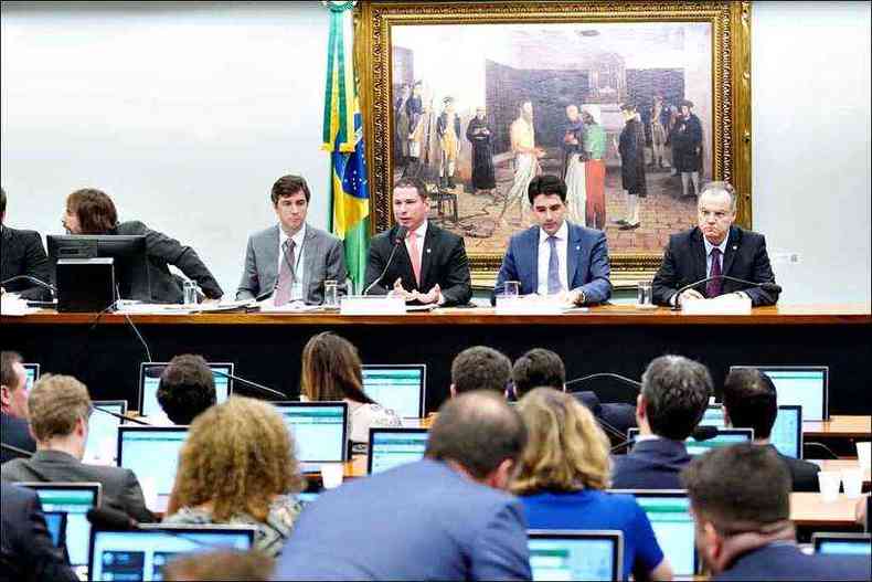 Partidos do Centro vo apresentar alteraes  proposta do governo na comisso especial da Cmara que vo alm da retirada do BPC(foto: Pablo Valadares/Cmara dos Deputados %u2013 25/4/19)