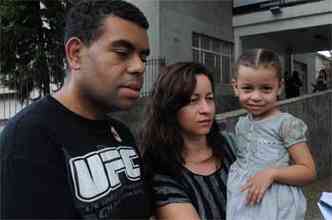 Wagner Martins, com a mulher Laudicia e a filha, Isabela: peso maior no oramento(foto: Tulio Santos/EM/D.A Press)