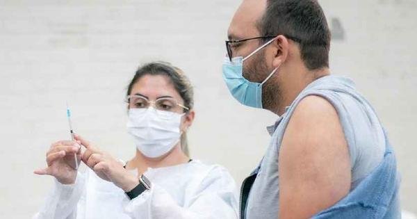 COVID-19: Araxá volta a vacinar e convoca grupo de 38 anos para se imunizar - Vimarsana News