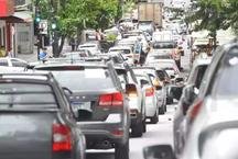 Sa�da para o feriad�o provoca congestionamentos e interdi��es em rodovias de Minas; veja onde h� bloqueios