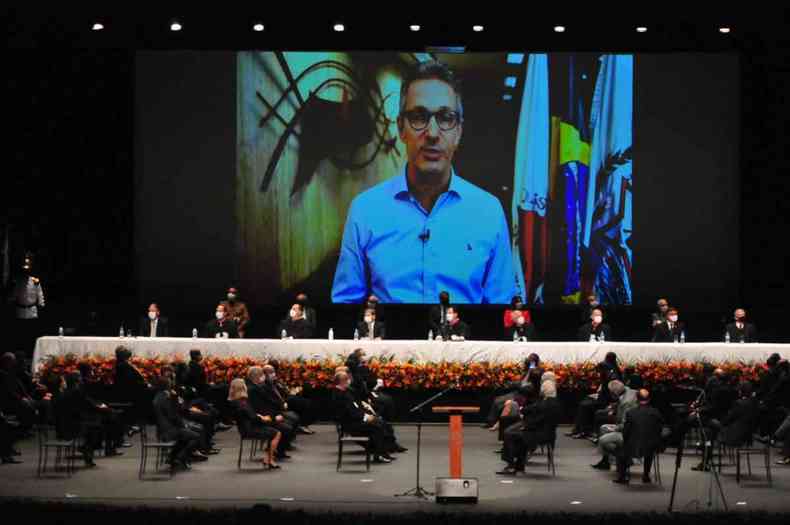 Governador de Minas, Romeu Zema participou da posse do novo presidente do TJMG por meio de videoconferncia(foto: Tlio Santos/EM/D. A Press)