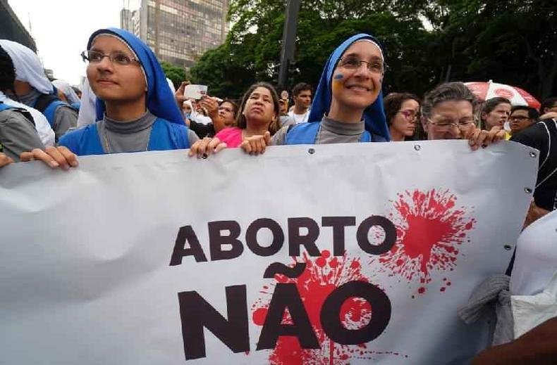 Aborto segue sendo tema polêmico nas guerras culturais em diversos países(foto: Getty Images) Protesto no Brasil em 2018