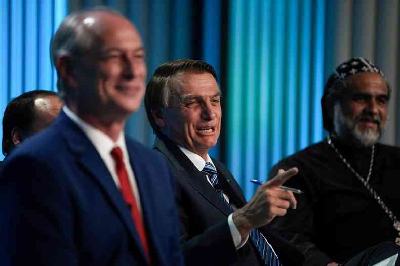 Os candidatos Jair Bolsonaro (PL), Ciro Gomes (PDT) e Padre Kelmon (PTB) se preparam para o debate presidencial para as eleies de 2 de outubro, no Rio de Janeiro, em 29 de setembro de 2022