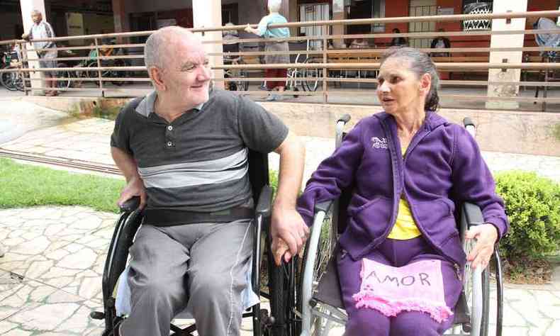 Antnia Moura Almeida, 82 anos, e Geraldo Pereira Bersia, de 69(foto: Edsio Ferreira/EM/D.A Press)