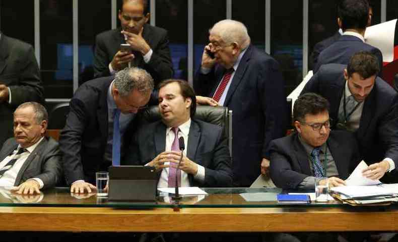 Rodrigo Maia tem encontrado dificuldade para negociar votao com parlamentares(foto: Andr Dusek)