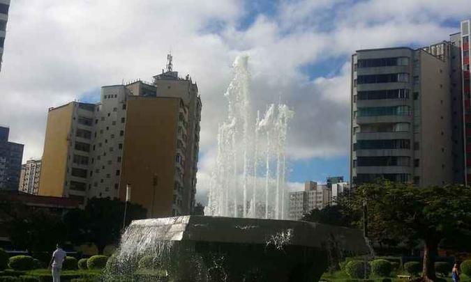 Nesta sexta-feira, BH tem céu ensolarado a parcialmente nublado e temperaturas entre 19 e 29 graus(foto: Paulo Filgueiras/ EM/ D.A Press) Nesta sexta-feira, BH tem céu ensolarado a parcialmente nublado e temperaturas entre 19 e 29 graus(foto: Paulo Filgueiras/ EM/ D.A Press)