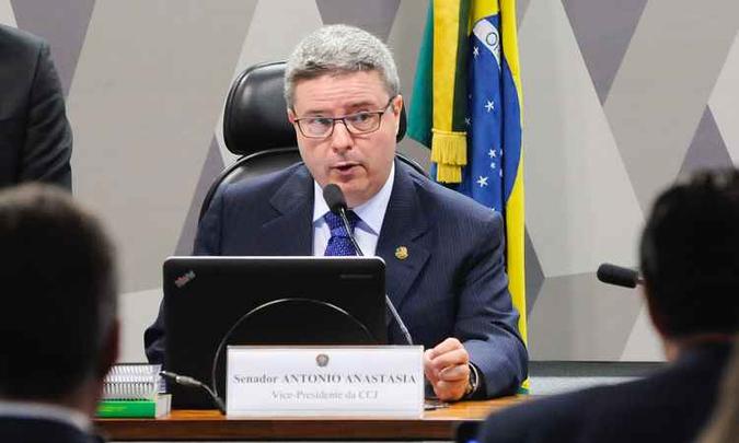 Anastasia disse aos correligionários que não pretende disputar o governo(foto: Pedro França) Anastasia disse aos correligionários que não pretende disputar o governo(foto: Pedro França)