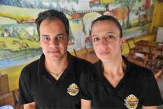 Lucas e Silvane abriram restaurante em Piedade de Paraopeba, lugarejo fundado pela bandeira (foto: Leandro Couri/EM/D.A Press)